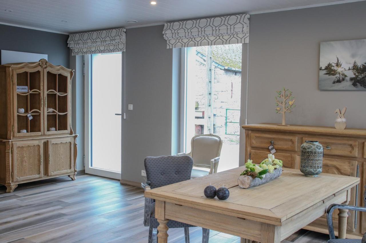 La Petite Maison Dans La Cour Stave Bagian luar foto